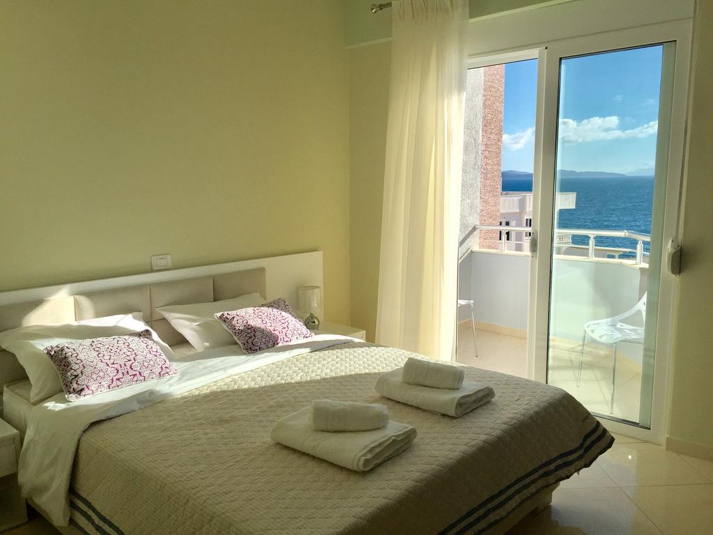Skyfall Apartment Σαράντα Εξωτερικό φωτογραφία