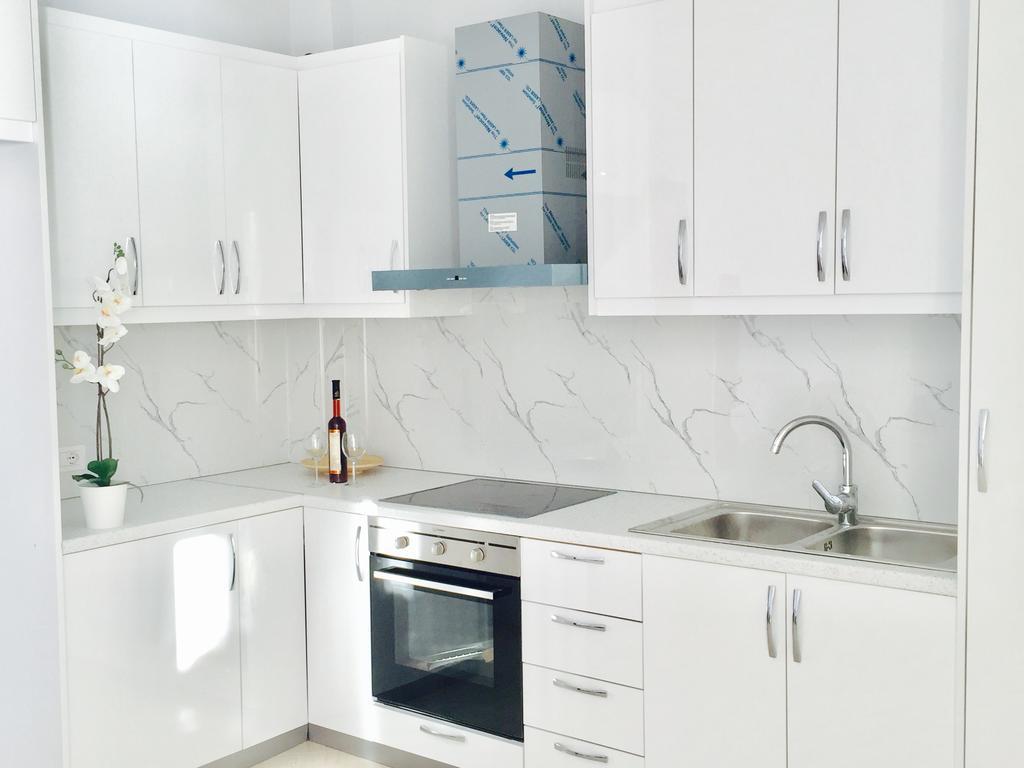 Skyfall Apartment Σαράντα Εξωτερικό φωτογραφία