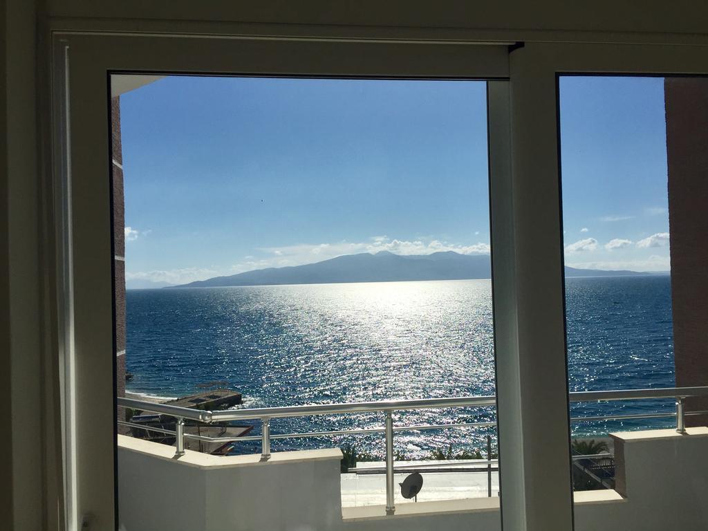 Skyfall Apartment Σαράντα Εξωτερικό φωτογραφία