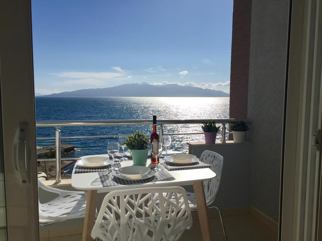 Skyfall Apartment Σαράντα Εξωτερικό φωτογραφία