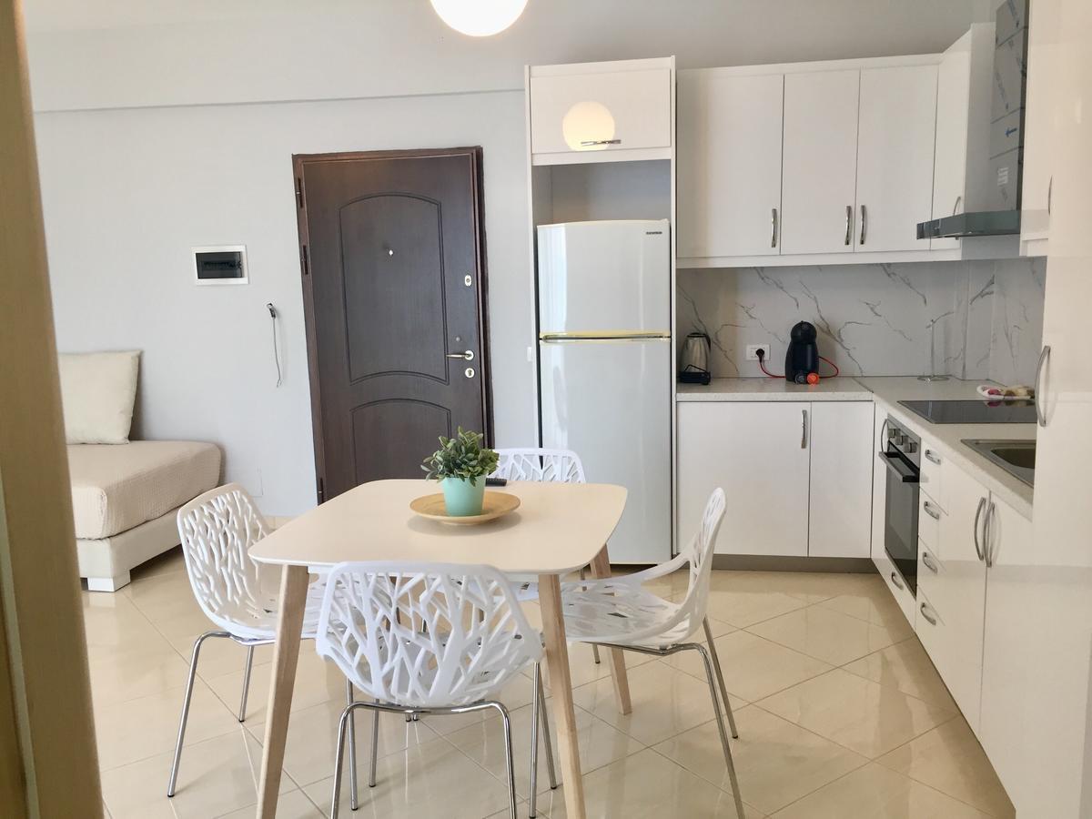 Skyfall Apartment Σαράντα Εξωτερικό φωτογραφία